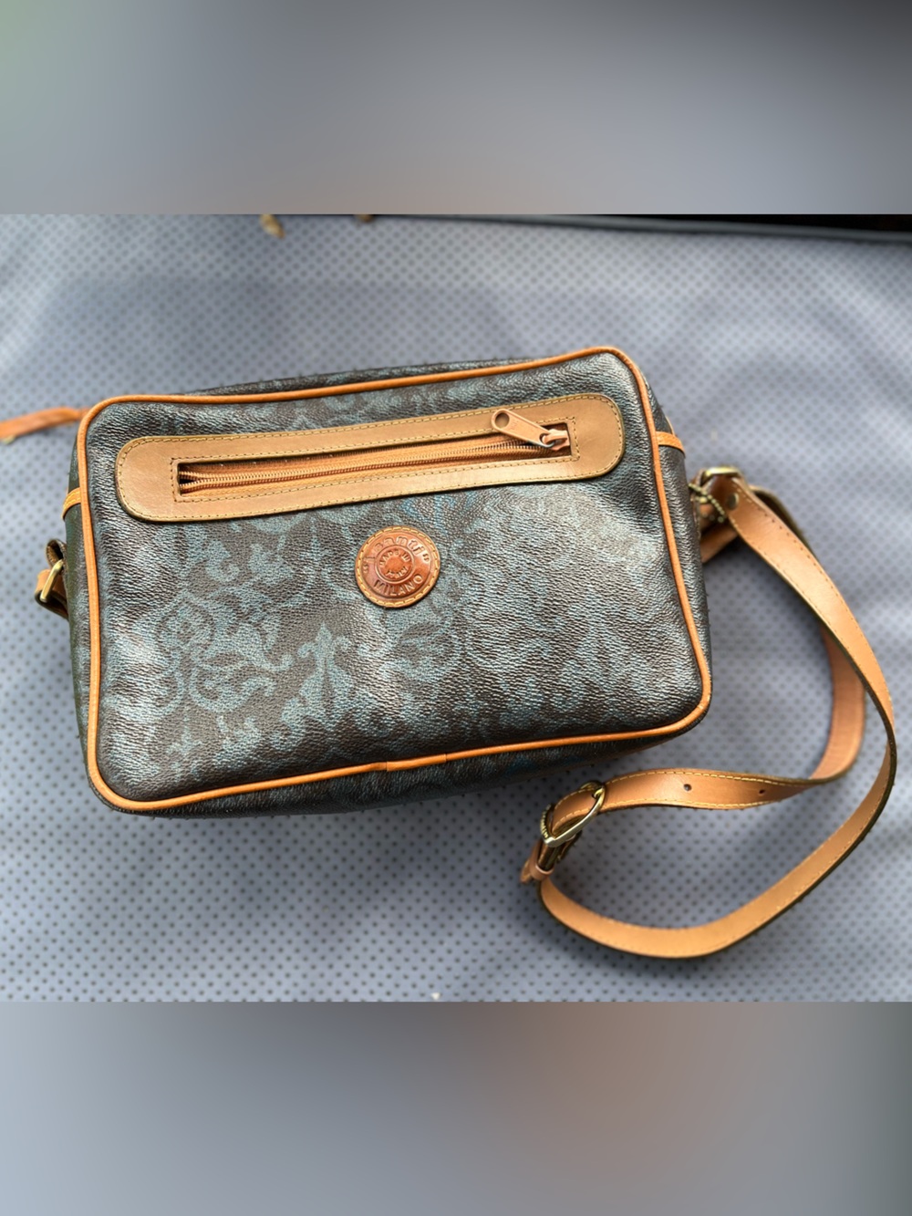 I Santi Milano Classic Crossbody Bag